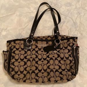 COACH SHOULDER BAG BLACK/TAN 12x9x5